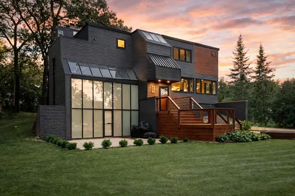 401 River LN, Anoka, MN 55303