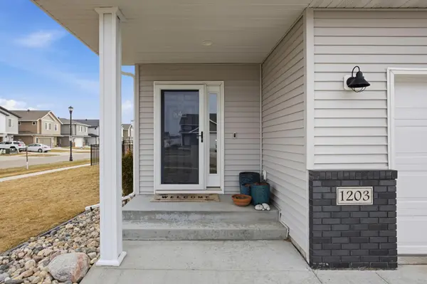 1203 27th AVE W, West Fargo, ND 58078