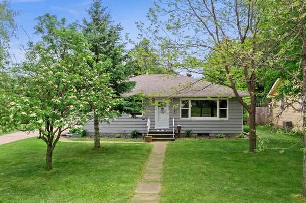 710 Cypress ST S, Cambridge, MN 55008