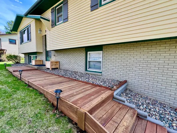 3521 Graves DR, Red Wing, MN 55066