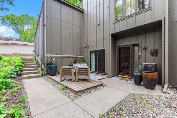 8970 Neill Lake RD, Eden Prairie, MN 55347