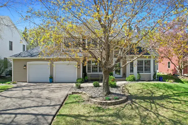 16930 Hanover LN, Eden Prairie, MN 55347