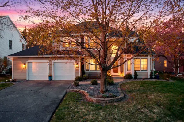 16930 Hanover LN, Eden Prairie, MN 55347