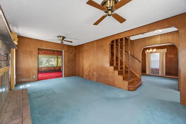 4025 Clover AVE, Vadnais Heights, MN 55127