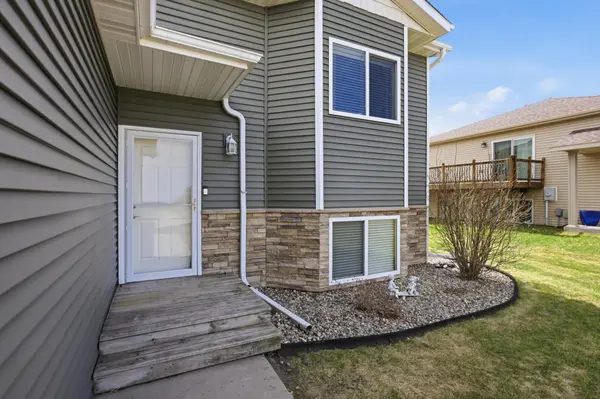 1209 Morningside DR, Casselton, ND 58012