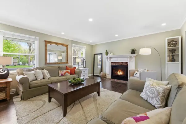 8390 Sunnyside RD, Mounds View, MN 55112