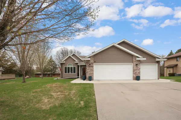 1909 Prairie Hill RD, Saint Cloud, MN 56301