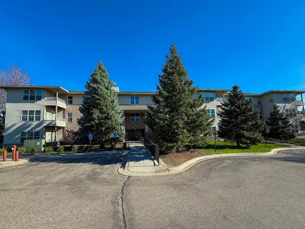 9201 Medicine Lake RD #307, Golden Valley, MN 55427