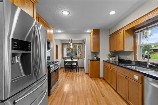 2716 Ewing AVE N, Robbinsdale, MN 55422