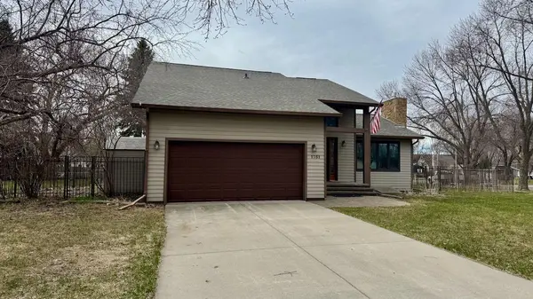 1751 23rd ST S, Fargo, ND 58103