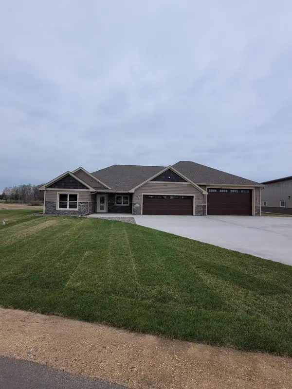 19552 Butternut ST NW, Oak Grove, MN 55011