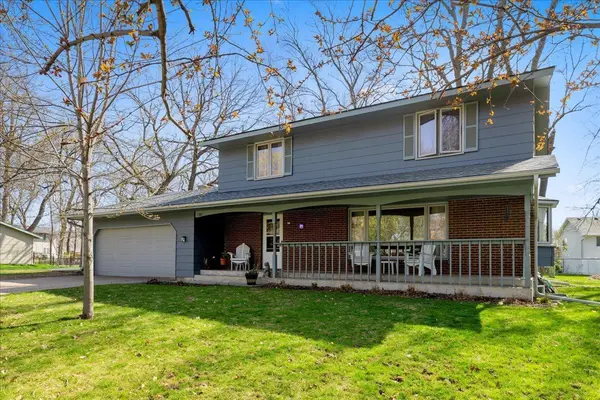 1308 Woods CIR, Buffalo, MN 55313