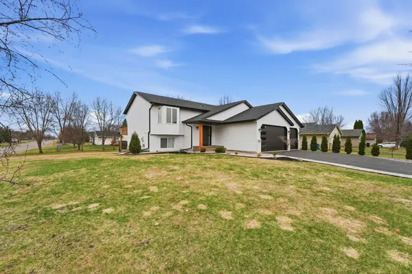 5105 Black Duck LN, Big Lake, MN 55309