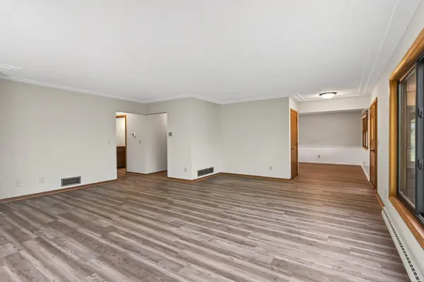 1220 81st ST W, Lino Lakes, MN 55025