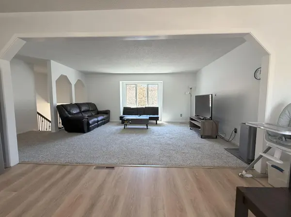 1011 103rd LN NW, Coon Rapids, MN 55433