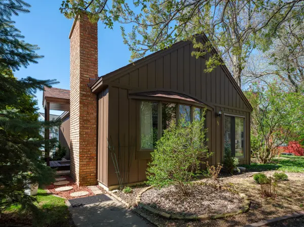 215 Elton Hills DR NW #35, Rochester, MN 55901