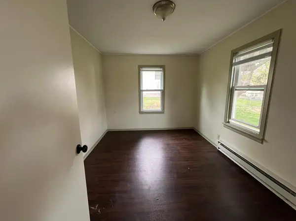 1309 Hillsboro AVE N, Golden Valley, MN 55427