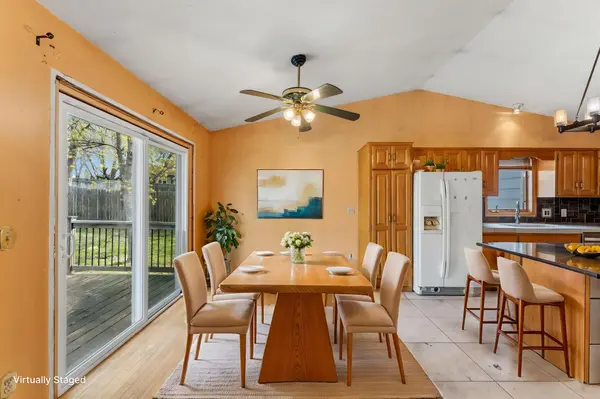 8568 Chanhassen Hills DR S, Chanhassen, MN 55317