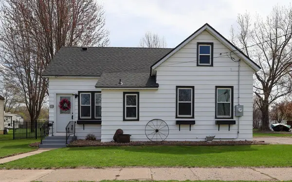 208 4th ST S, Cold Spring, MN 56320