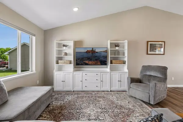 910 Emily CT NE, Montgomery, MN 56069