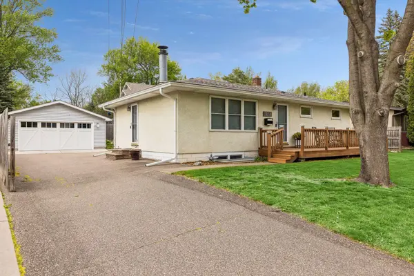 1310 Oak ST W, Stillwater, MN 55082