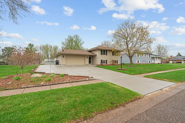 803 Newell DR, Apple Valley, MN 55124