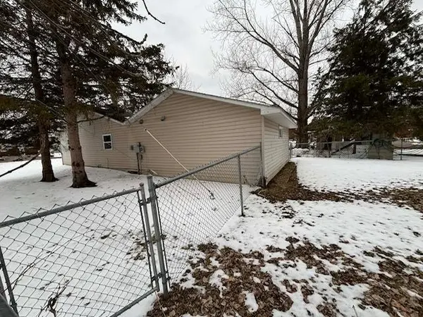 120 E Center AVE, Mcgregor, MN 55760