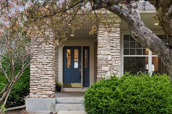 1174 Savanna TRL, Victoria, MN 55386