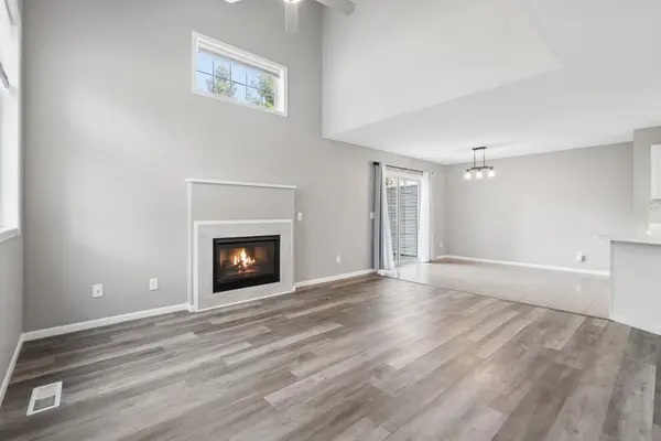 8981 Spring LN, Woodbury, MN 55125