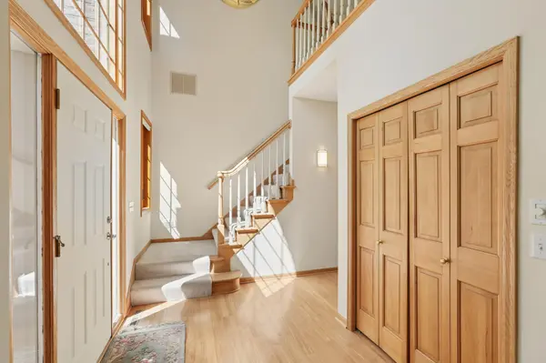5754 Pond DR, Shoreview, MN 55126
