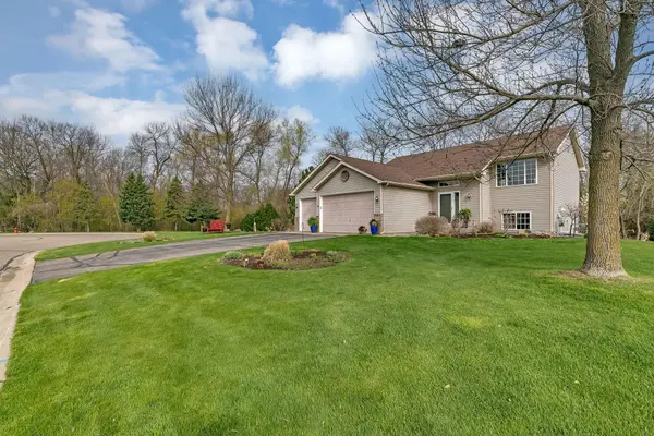 610 Knollwood CT, Annandale, MN 55302
