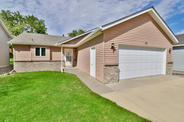 23 Pine Tree CT, Sartell, MN 56377