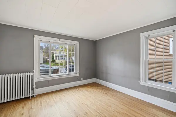 879 Charles AVE, Saint Paul, MN 55104