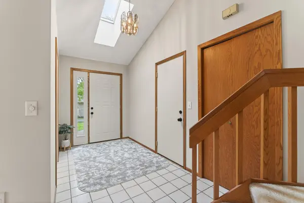4301 Arrowhead CT, Minnetonka, MN 55345