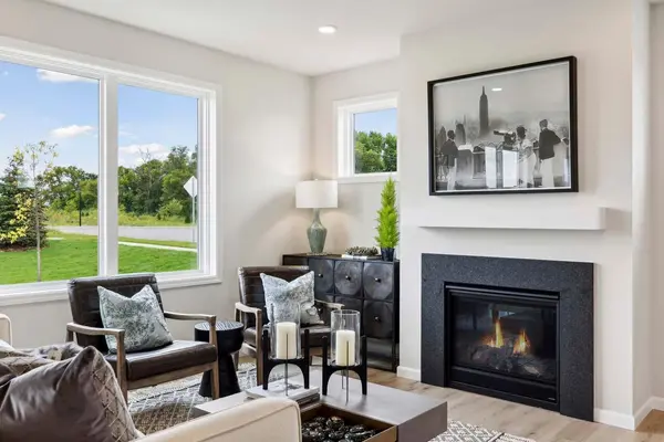 5128 Airlake DR, Woodbury, MN 55129