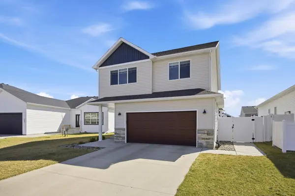 5505 11th ST W, West Fargo, ND 58078