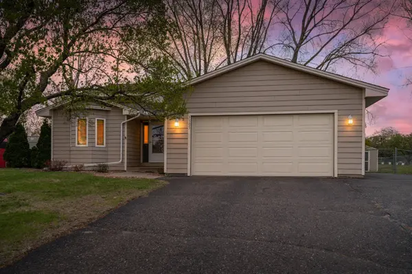 7505 Edgewood DR, Mounds View, MN 55112