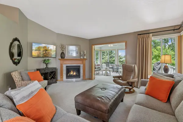 1867 Merlot Curve, Eagan, MN 55122
