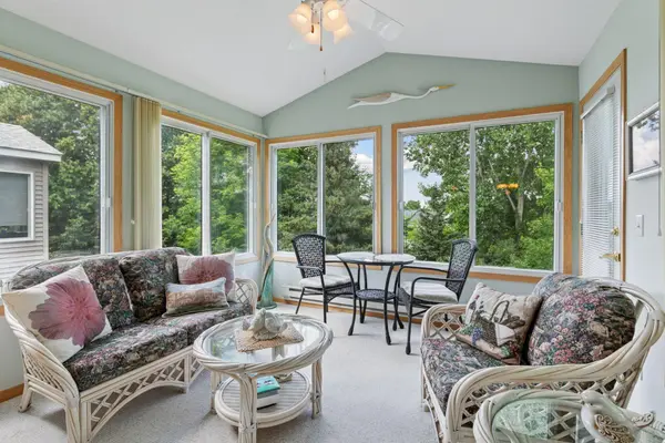 1867 Merlot Curve, Eagan, MN 55122