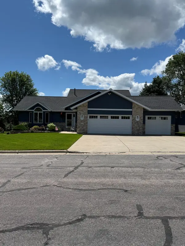 418 15th ST N, Sauk Rapids, MN 56379
