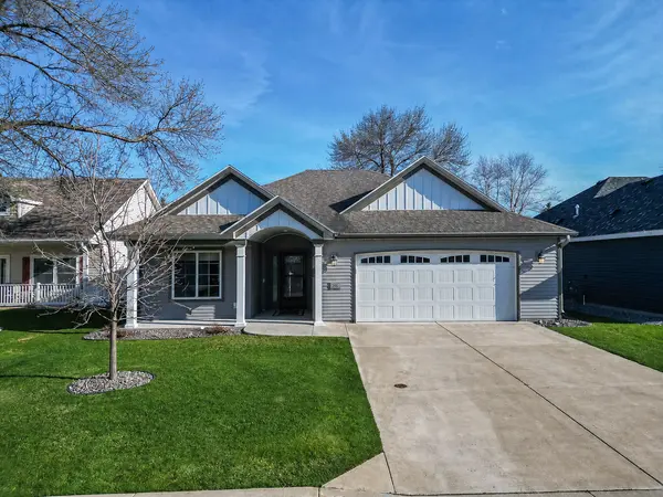 28 Waterford LN, Waite Park, MN 56387