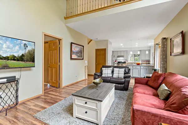 2065 Anton WAY, Shakopee, MN 55379
