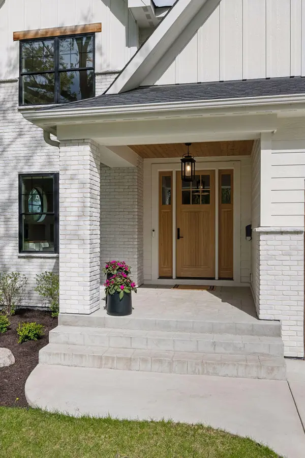 5721 Saint Johns AVE, Edina, MN 55424