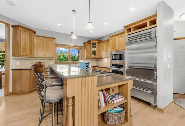 21157 Ridgewood TRL, Lakeville, MN 55044