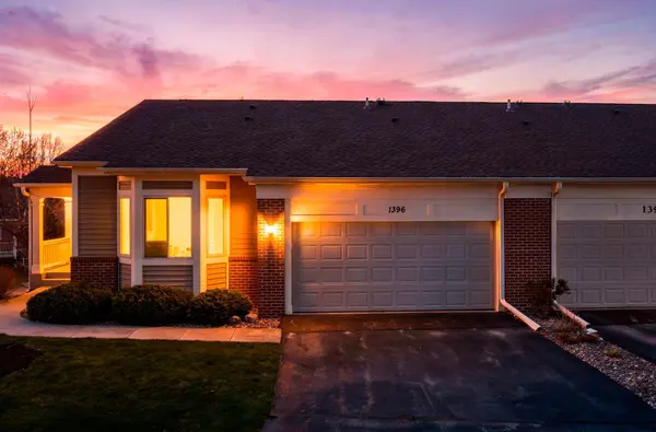 1396 Summit Shores DR, Burnsville, MN 55306