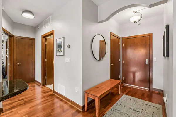 317 Groveland AVE #319, Minneapolis, MN 55403