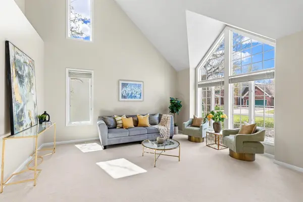 6459 Pinnacle DR, Eden Prairie, MN 55346