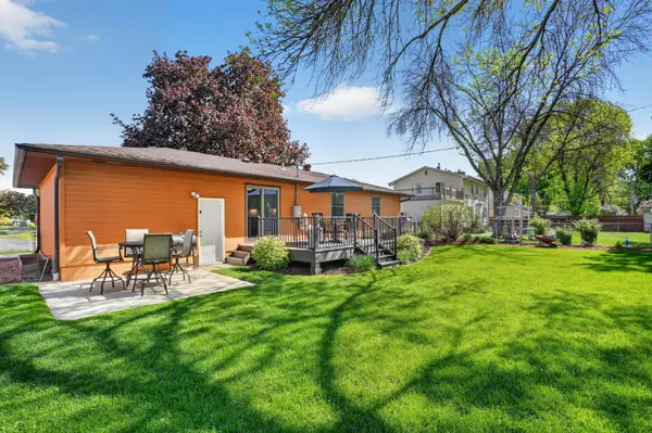 2046 Diffley RD, Eagan, MN 55122