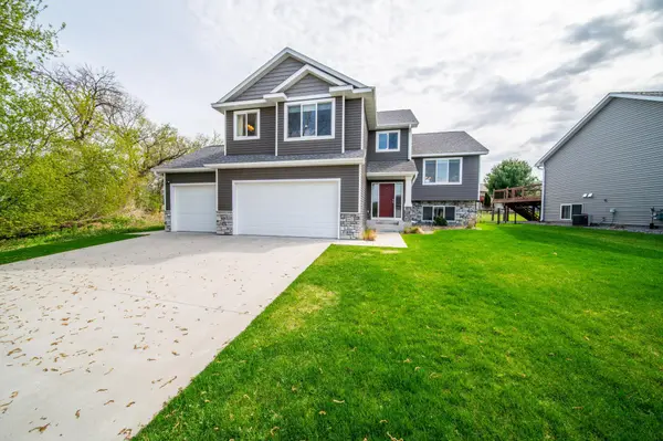 862 Portsmith DR NW, Rochester, MN 55901
