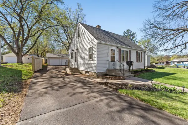 1988 Memory LN, North Saint Paul, MN 55109